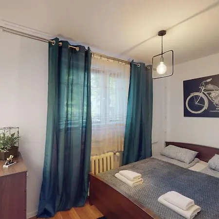 Apartment Kotlarska 7 *